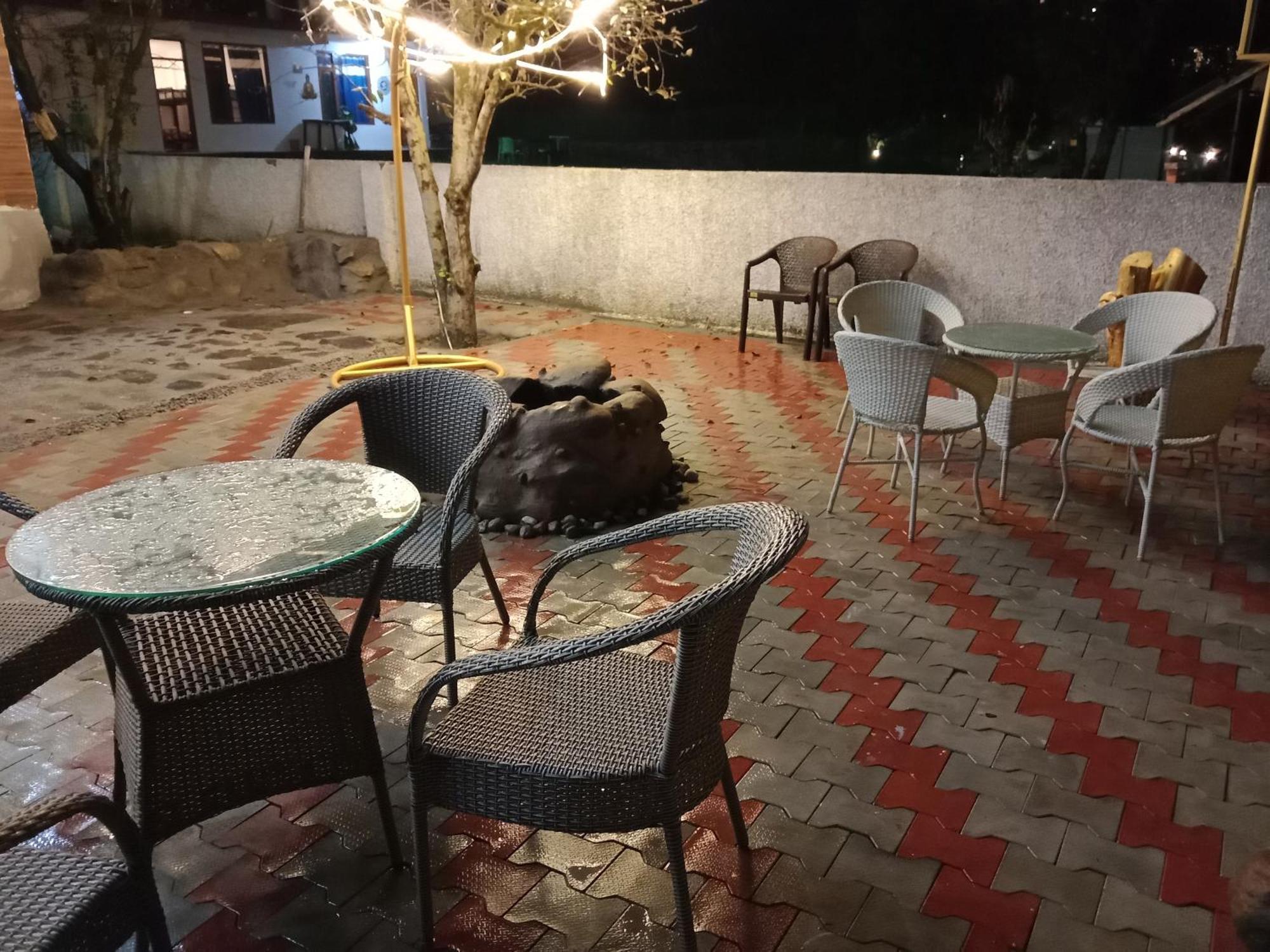 Hotel Apple Flower Manali (Himachal Pradesh) Ngoại thất bức ảnh
