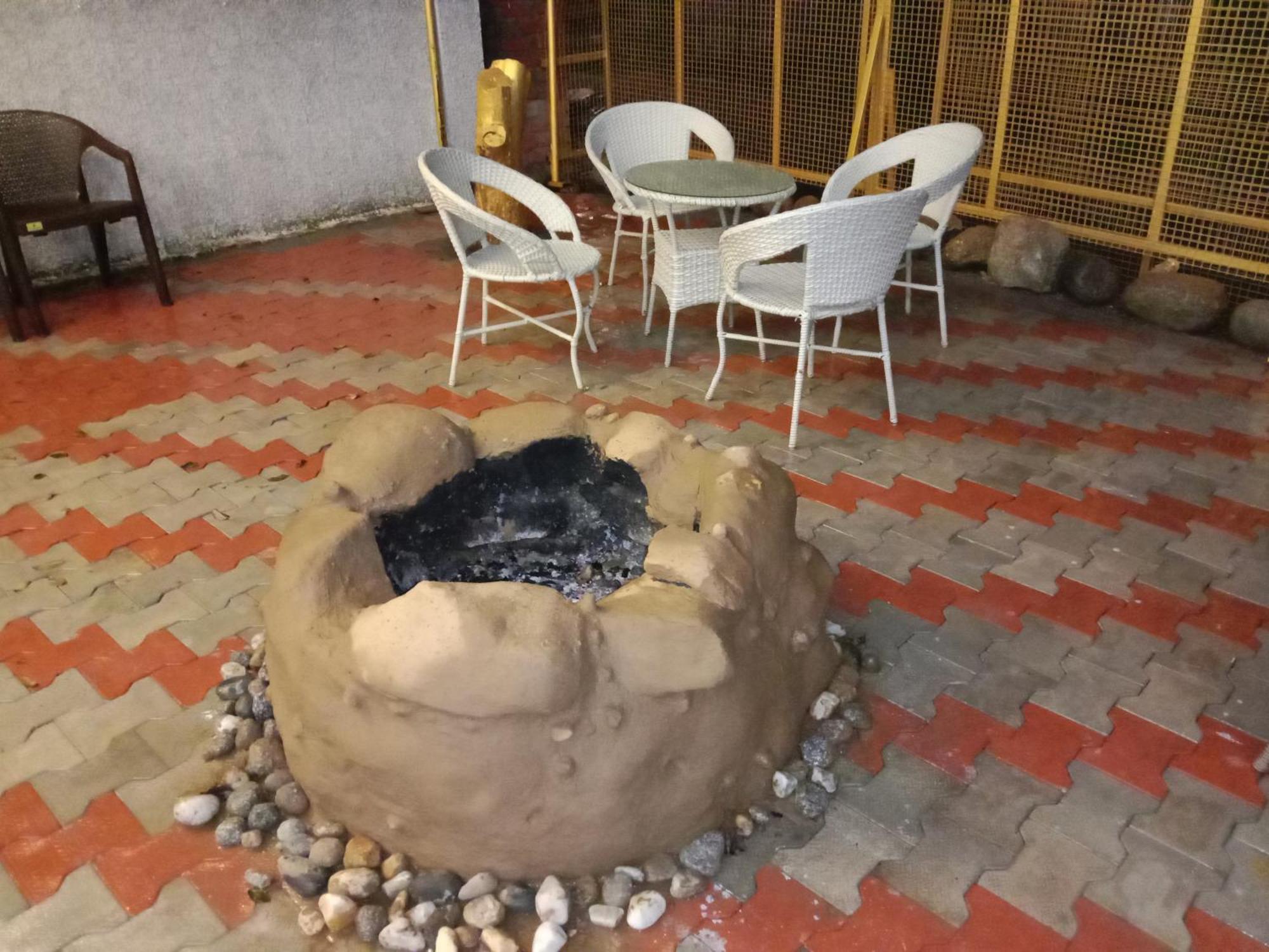 Hotel Apple Flower Manali (Himachal Pradesh) Ngoại thất bức ảnh