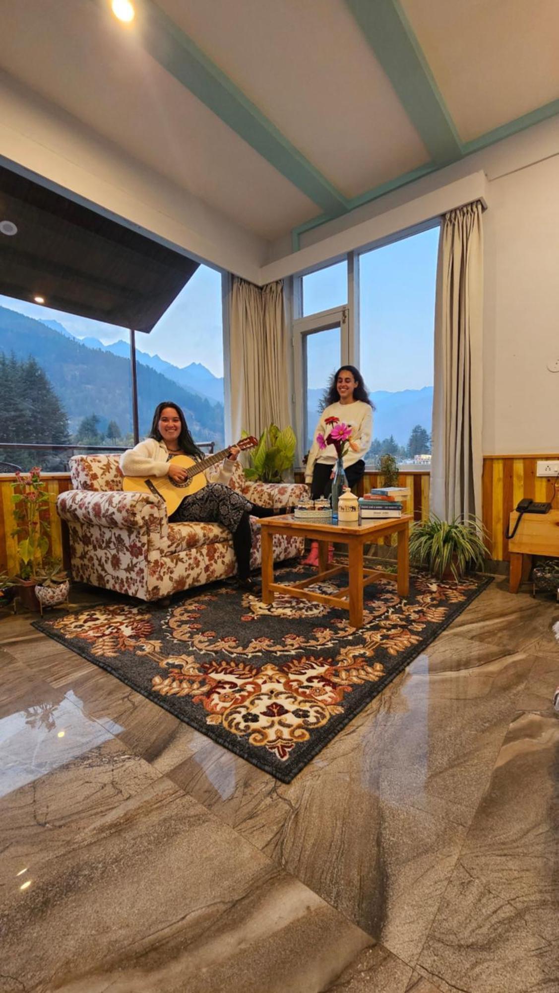 Hotel Apple Flower Manali (Himachal Pradesh) Ngoại thất bức ảnh